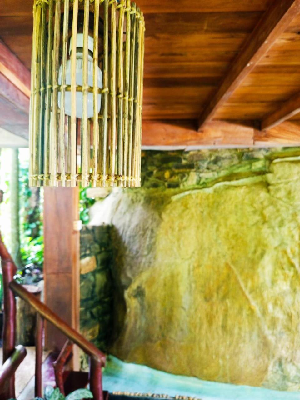 Jungle Face Inn Ella Eksteriør bilde
